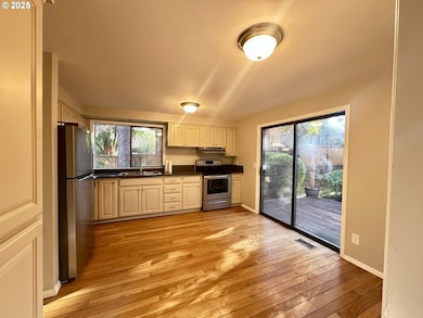 7612 SW Cresmoor Dr, Beaverton, OR 97008 - photo 5