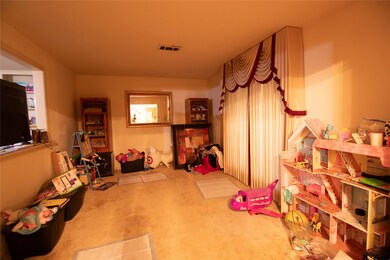 5914 Green Falls Dr, Houston, TX 77088 - photo 4