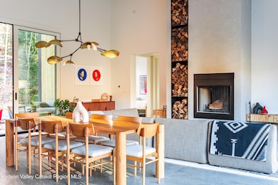 120 OQR. Oleg. Dining to fireplace