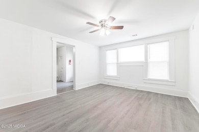 656 Villa Crest Ave 10 - Copy