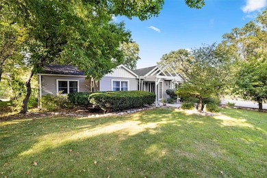 1827 Pleasant St, West Des Moines, IA 50265 - photo 2