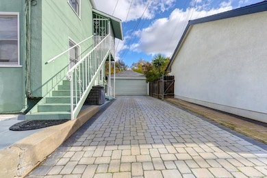 2324 4th Ave, Sacramento, CA 95818 - photo 2