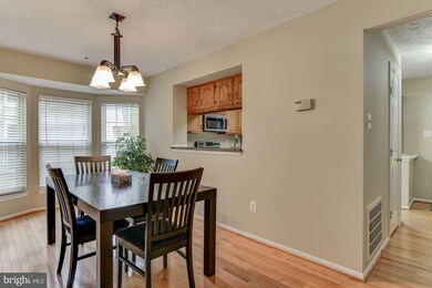 20549 Lowfield Dr, Germantown, MD 20874 - photo 7