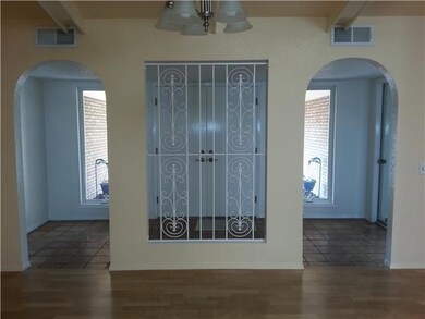 10700 Adauto Ct, El Paso, TX 79935 - photo 4