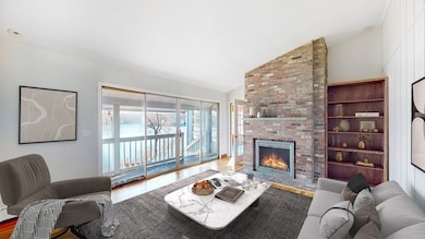 77 Fort Meadow Dr, Hudson, MA 01749 - photo 3