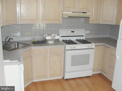 4523 Almond St, Philadelphia, PA 19137 - photo 3