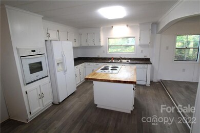 301 Walnut St, Clover, SC 29710 - photo 5