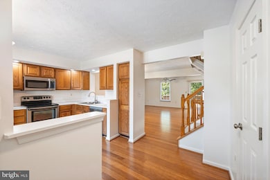 8032 Brightfield Rd, Ellicott City, MD 21043 - photo 3