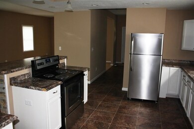 2104 N Fillmore St, Davenport, IA 52804 - photo 5