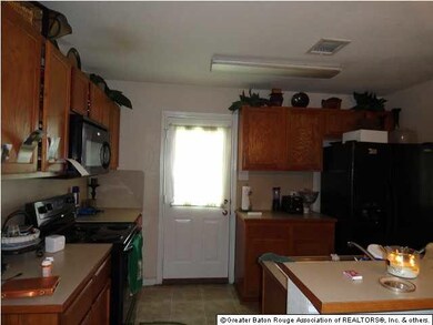 PLENTY OF CABINETS