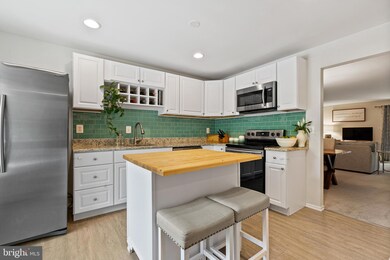 9733 Early Spring Way, Columbia, MD 21046 - photo 2