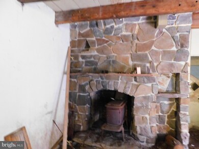 376 Levengood Rd, Douglassville, PA 19518 - photo 5