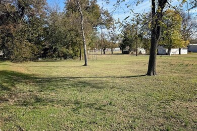 518 S 1st St, Guthrie, OK 73044 - photo 2