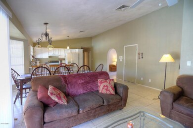family room 3