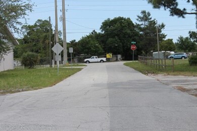 1668 Ollie East Street view