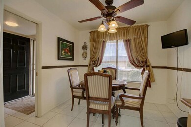 kitchen breakfast area
