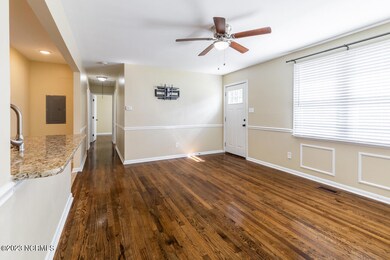 700 Maple St, Jacksonville, NC 28540 - photo 7