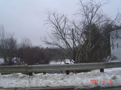 431 Daniel Webster Hwy, MerriMacK, NH 03054 - photo 2