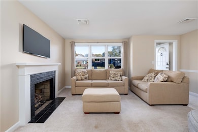 25 Honeysuckle Rd, Warwick, RI 02888 - photo 6