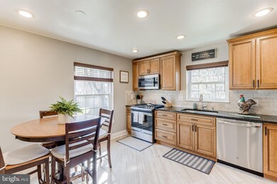 16 Valley Crossing Cir, Cockeysville, MD 21030 - photo 6