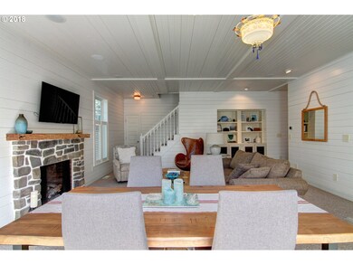 Living Room/Dining Room