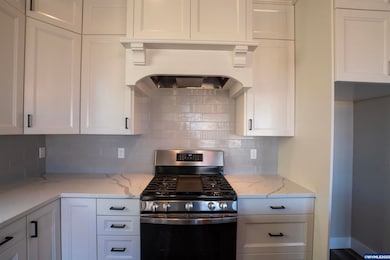 1066 Sassafras St, Independence, OR 97351 - photo 3