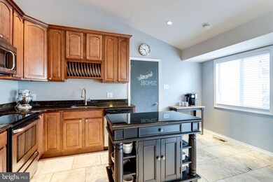 4227 Guinea Rd, Annandale, VA 22003 - photo 3