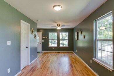 114 Lockhart St, Dickson, TN 37055 - photo 5