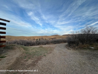 695 Highland Dr, Craig, CO 81625 - photo 4