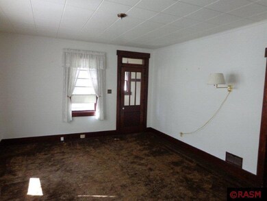 415 415 N 6th St, New Ulm, MN 56073 - photo 6