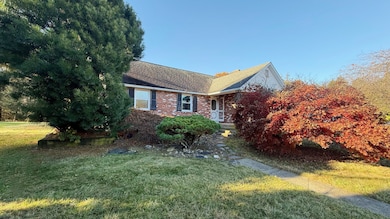 144 General Patton Dr, Naugatuck, CT 06770 - photo 2