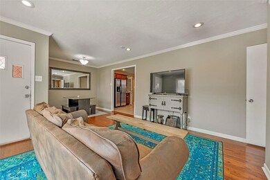 2018 Nina Lee Ln, Houston, TX 77018 - photo 2