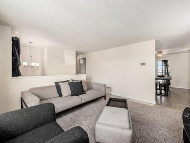 3782 Adell Rd, Columbus, OH 43228 - photo 6