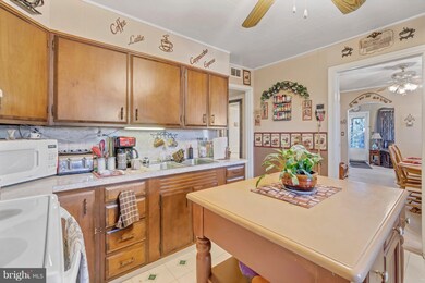 567 Compass Rd E, Middle River, MD 21220 - photo 4