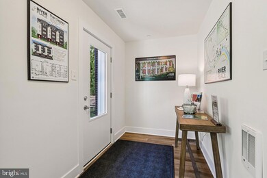 952 Riverplace Dr, Conshohocken, PA 19428 - photo 3