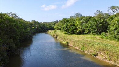 7649 W Oak Cross St, Alvin, TX 77511 - photo 4