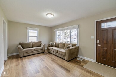 420 N 15th Ave, Beech Grove, IN 46107 - photo 3