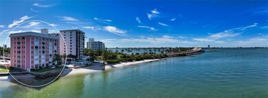 Le Chateau - stunning views of the Sarasota Bay..