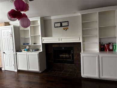 520 Kelley Ct, Fort Worth, TX 76120 - photo 4