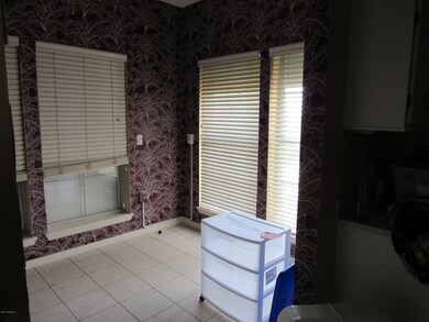 double sinks, bathroom