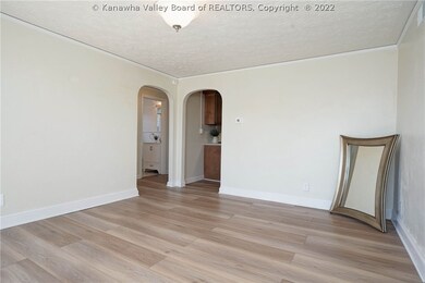 215 28th St, Dunbar, WV 25064 - photo 3