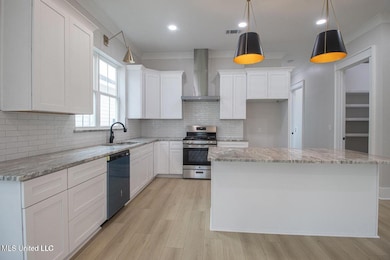 105 E 2nd St, Pass Christian, MS 39571 - photo 2