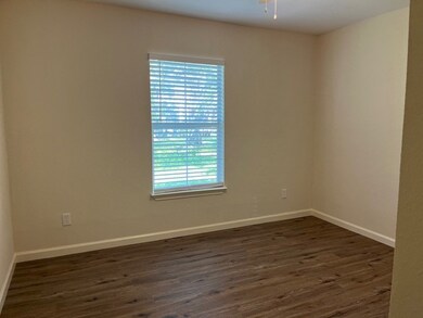 514 Houston St unit 2, Rosenberg, TX 77471 - photo 7