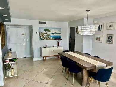 Maison Grande unit 828, Miami Beach, FL 33140 - photo 4