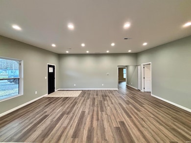 114 SW 6th St, Linton, IN 47441 - photo 7