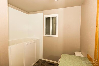 1548 NE Wakefield Place, Bend, OR 97701 - photo 6