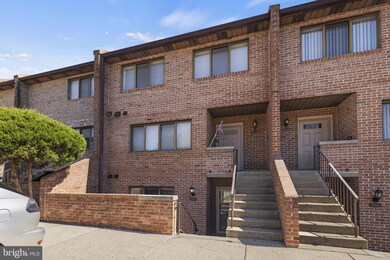 3743 Madison Ln unit B, Falls Church, VA 22041 - photo 2