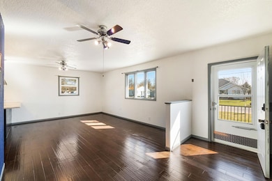 1018 Fox Ave, Evansdale, IA 50707 - photo 7