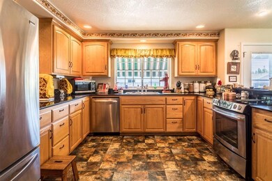 539 SW Leonard St, Grants Pass, OR 97526 - photo 6