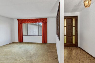 2494 Spring St, Medford, OR 97504 - photo 3